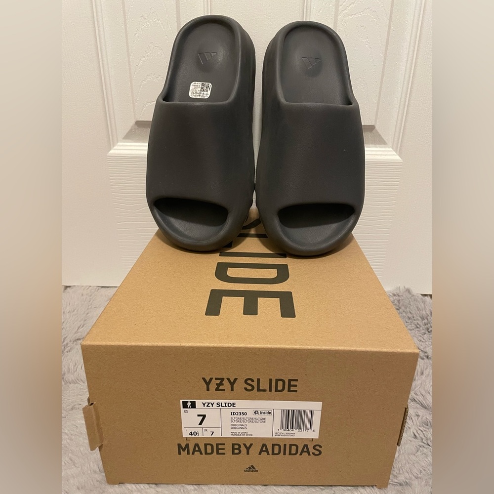 Yeezy slide Slate Grey size 7